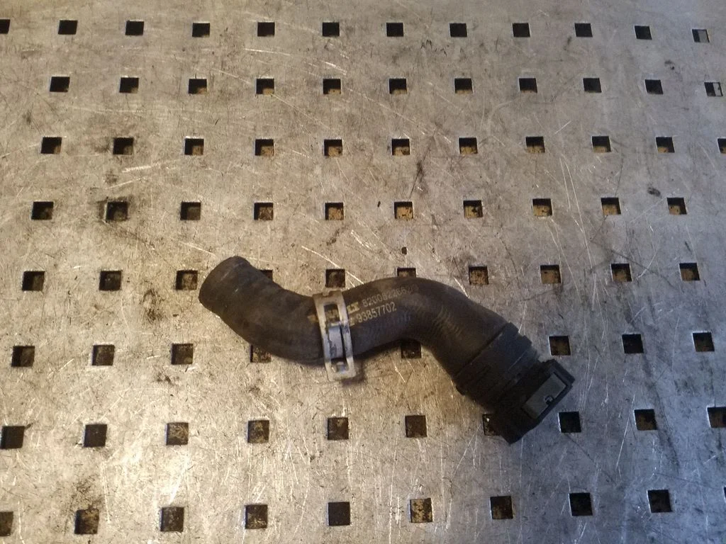 Engine coolant pipe/hose 93857702