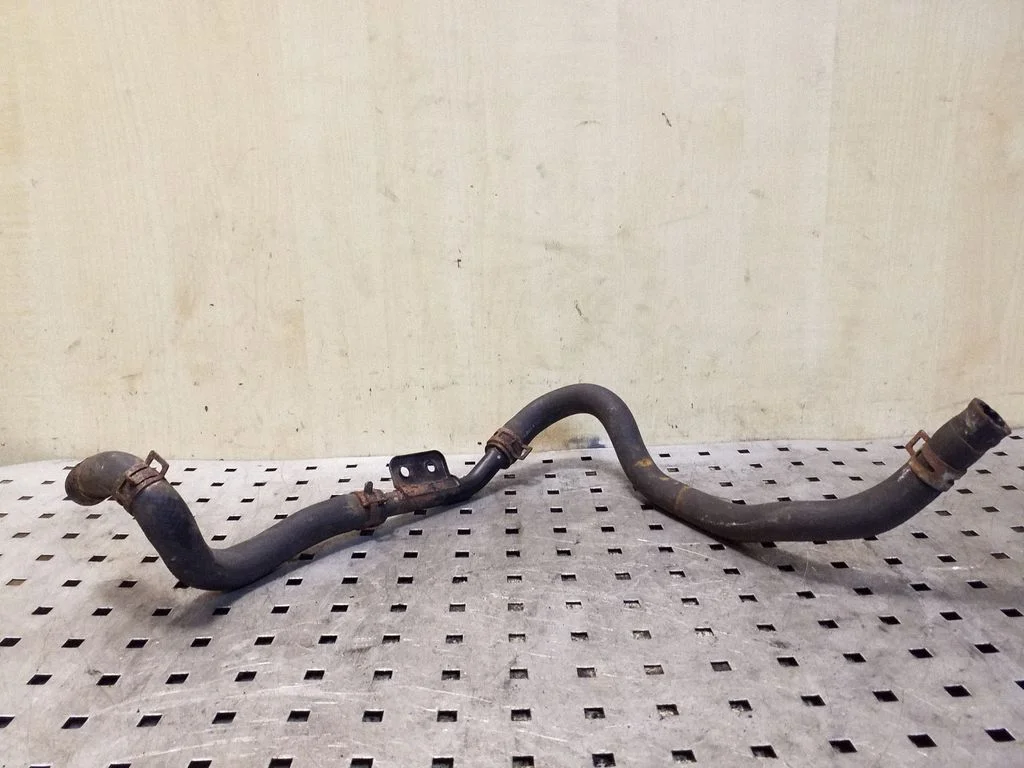 Engine coolant pipe/hose