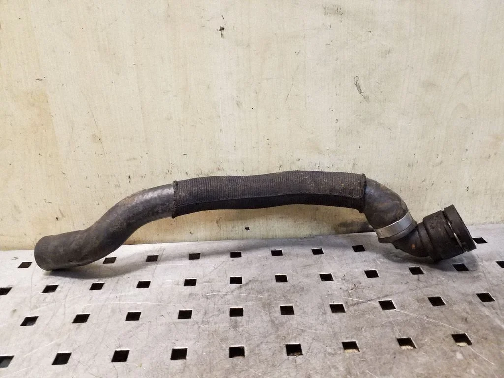 Engine coolant pipe/hose 10305924