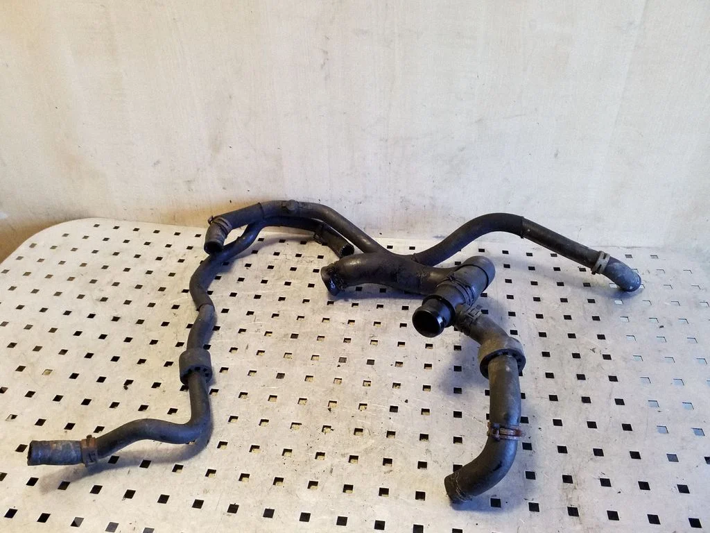 Engine coolant pipe/hose 323220