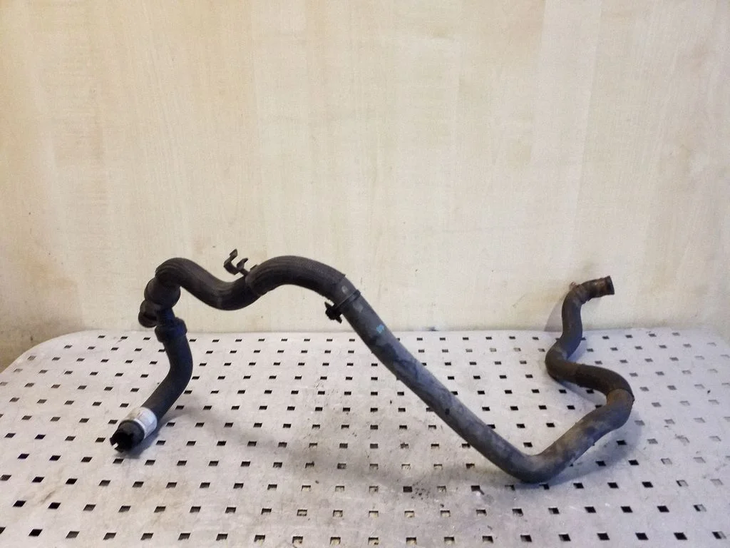 Engine coolant pipe/hose – Renault Megane III (2009-2016)