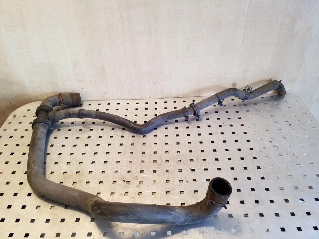 Engine coolant pipe/hose – Renault Megane III (2009-2016)