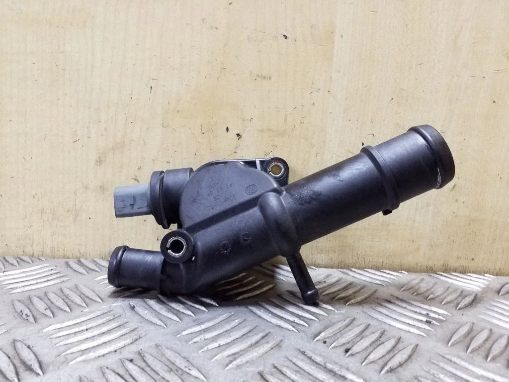 Engine coolant pipe/hose – Volkswagen Scirocco (2008-2016)
