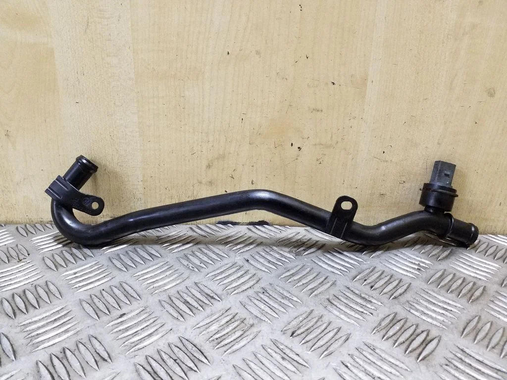 Engine coolant pipe/hose 5N0121065
