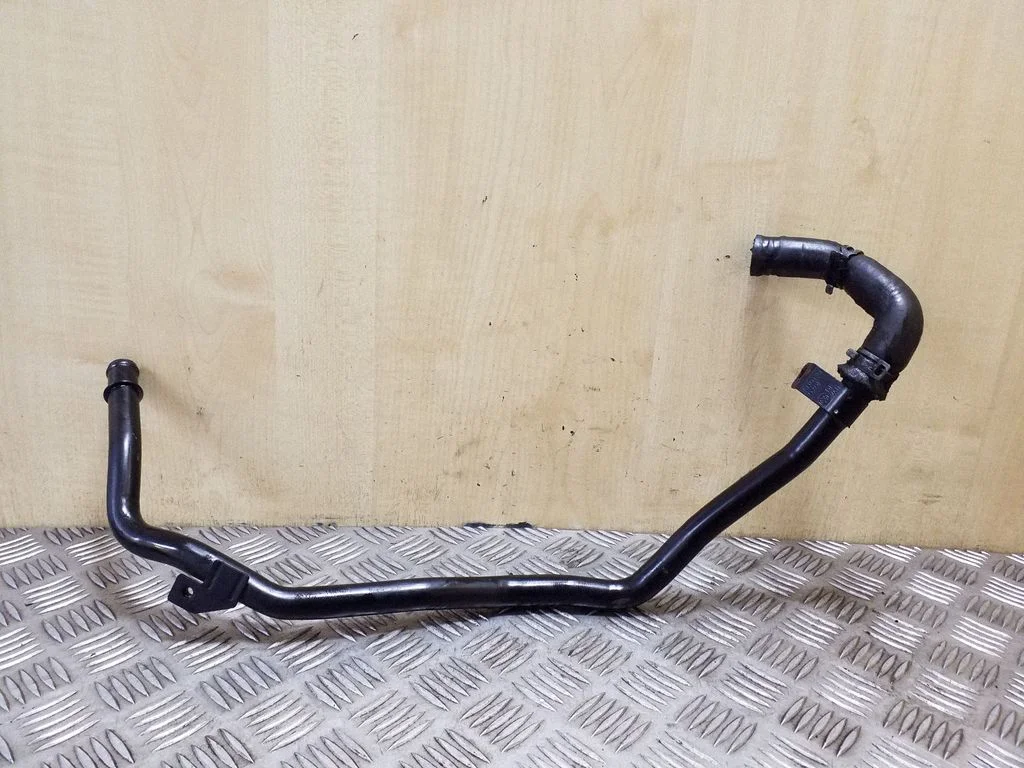 Engine coolant pipe/hose 5N0121070F