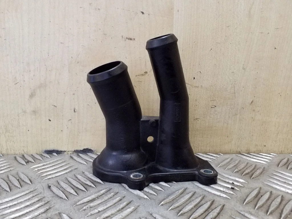 Engine coolant pipe/hose 2S6G9K478BD