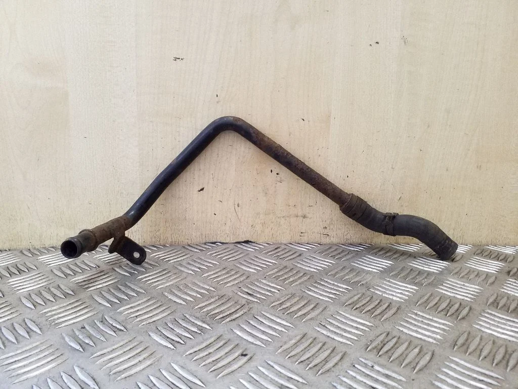 Mootori jahutusvedeliku toru / voolik 7L6121070F – Audi Q7 4L (2005-2015)