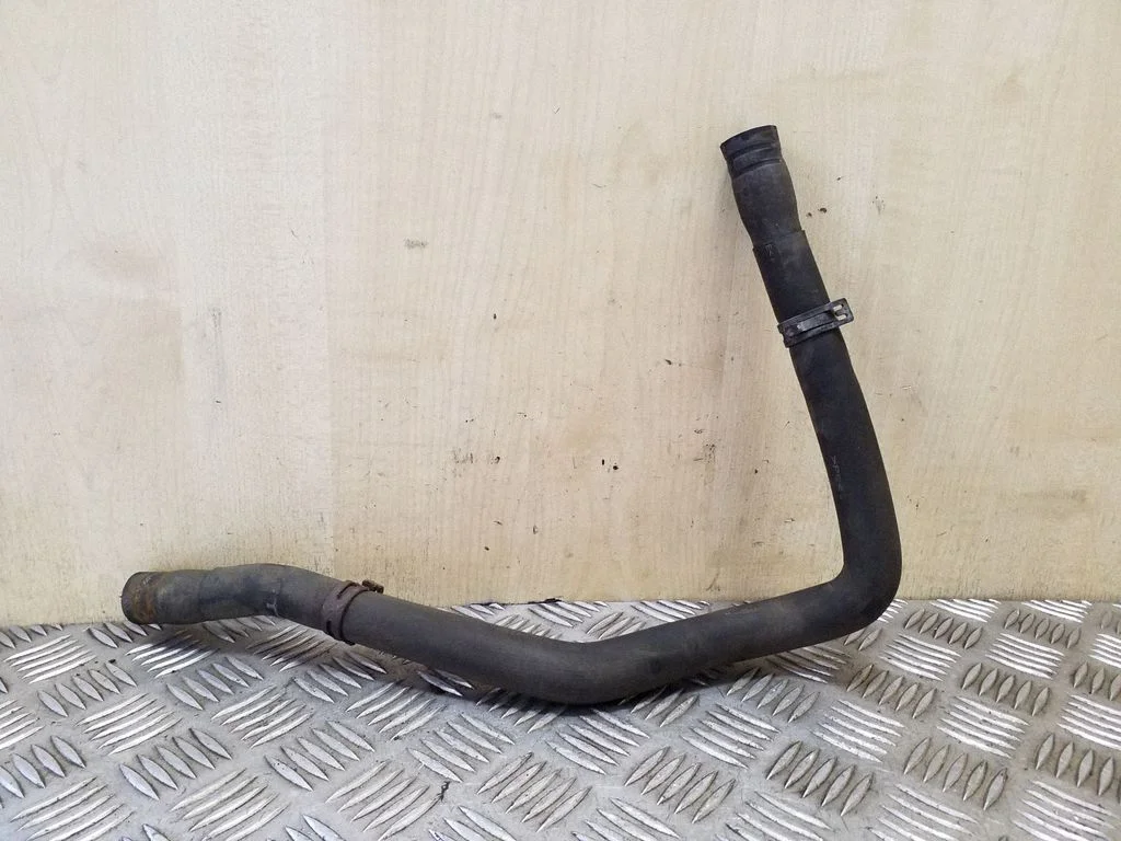 Engine coolant pipe/hose – Volkswagen Touareg I (2002-2010)