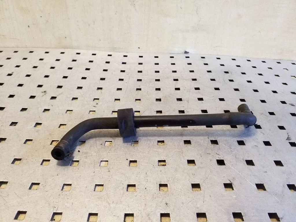Engine coolant pipe/hose 124608