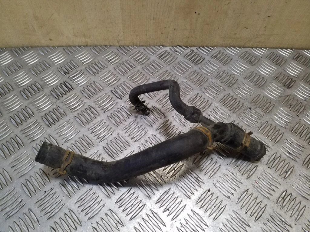 Engine coolant pipe/hose – Renault Scenic I (1996-2003)