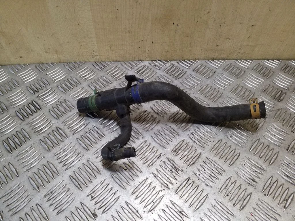Engine coolant pipe/hose – Renault Scenic I (1996-2003)