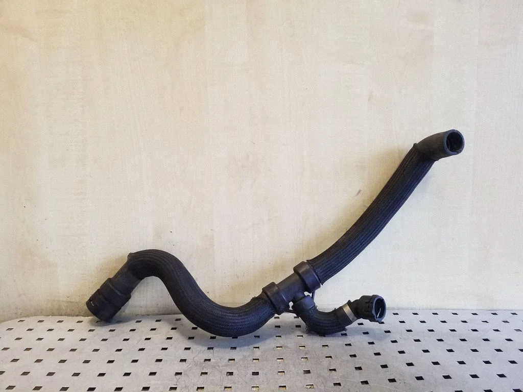 Engine coolant pipe/hose 31338497