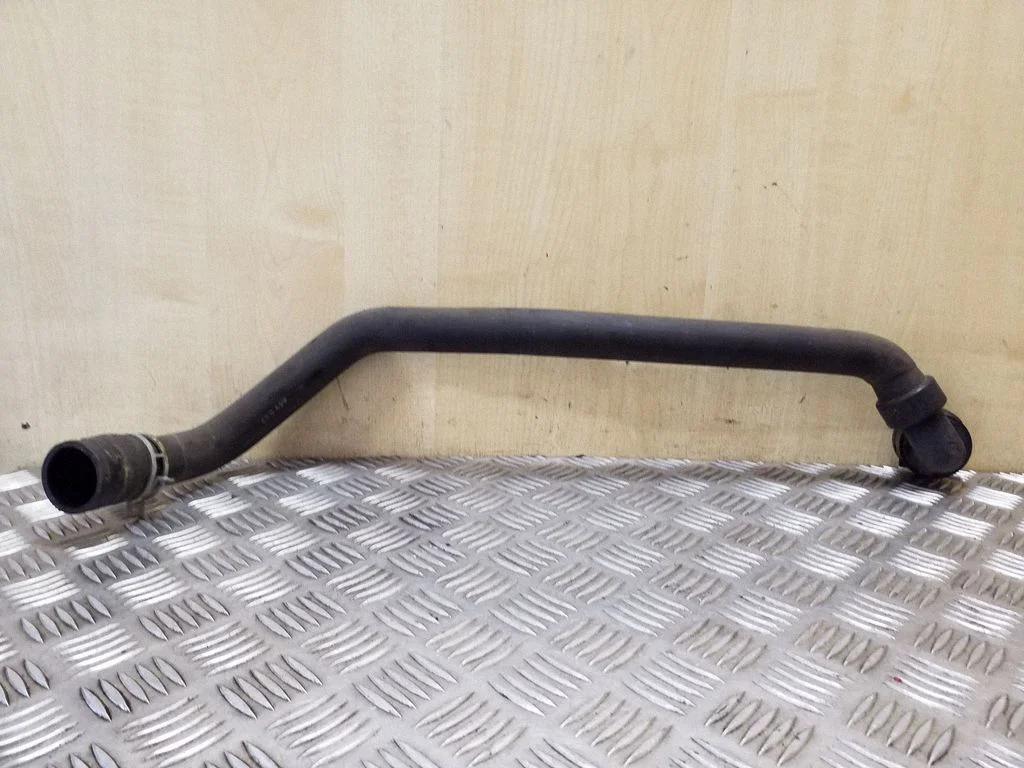 Engine coolant pipe/hose 6G918260MC
