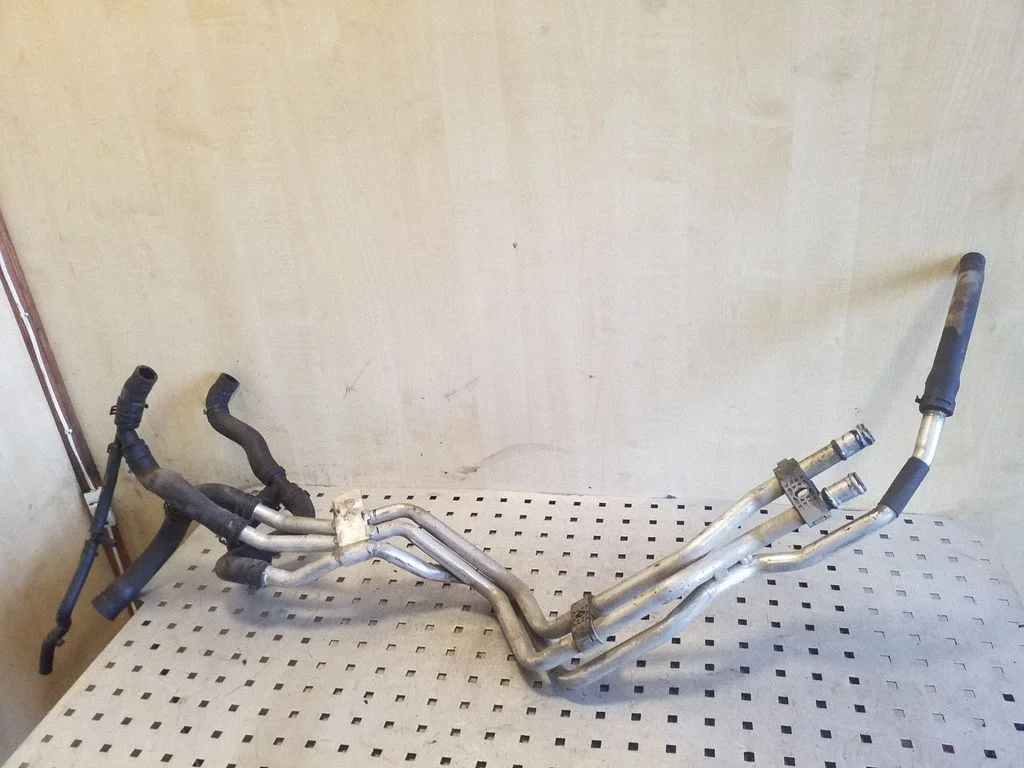 Engine coolant pipe/hose 7H0122157H