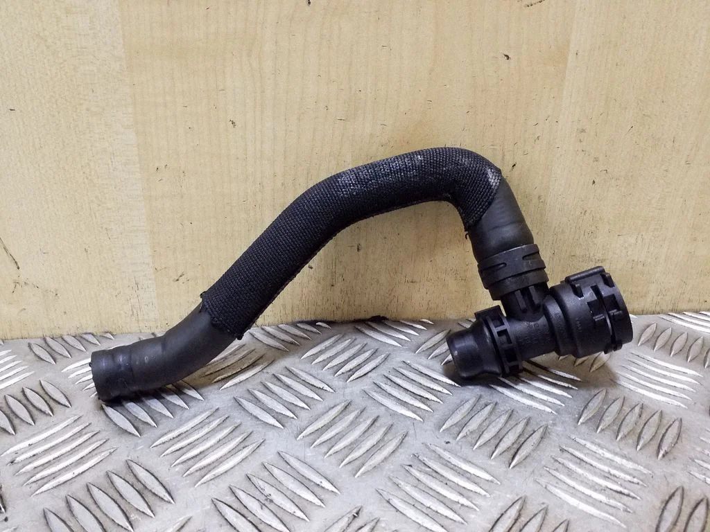 Engine coolant pipe/hose 4G0122096E