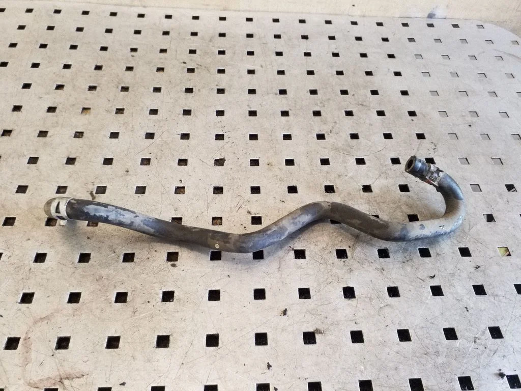 Engine coolant pipe/hose