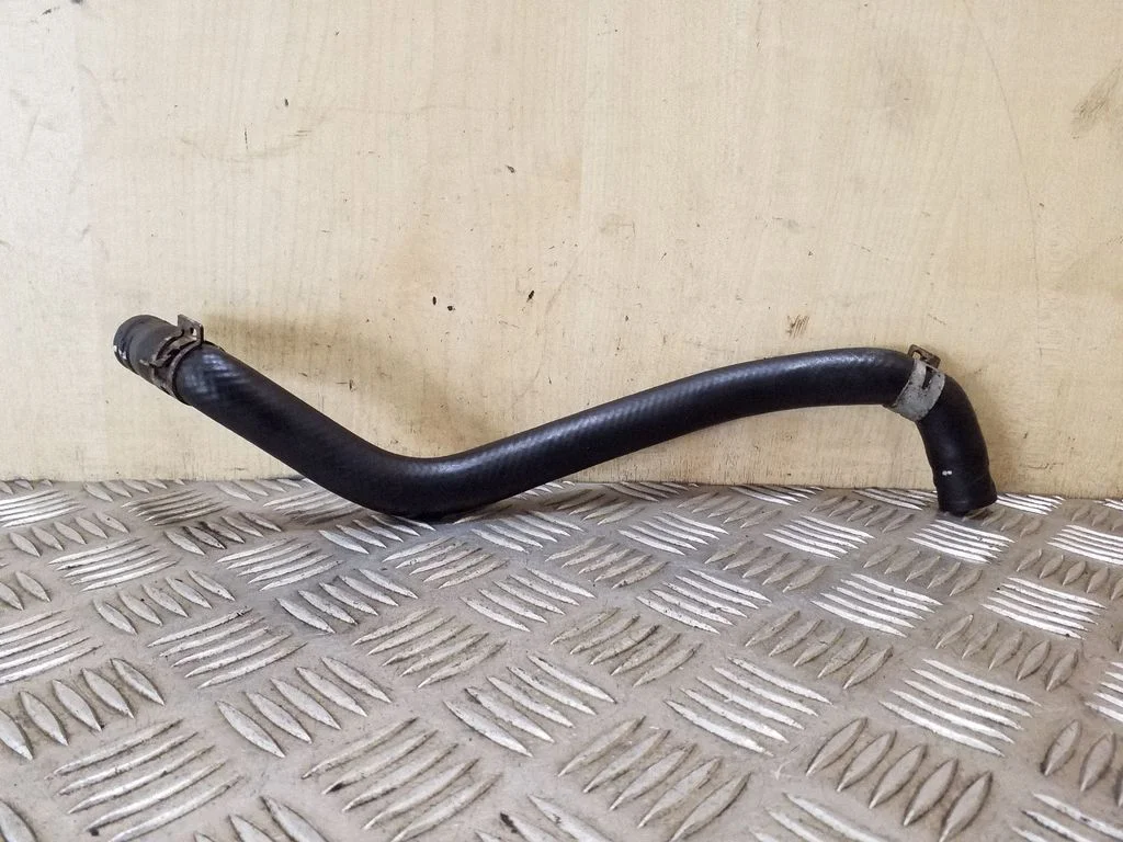 Engine coolant pipe/hose