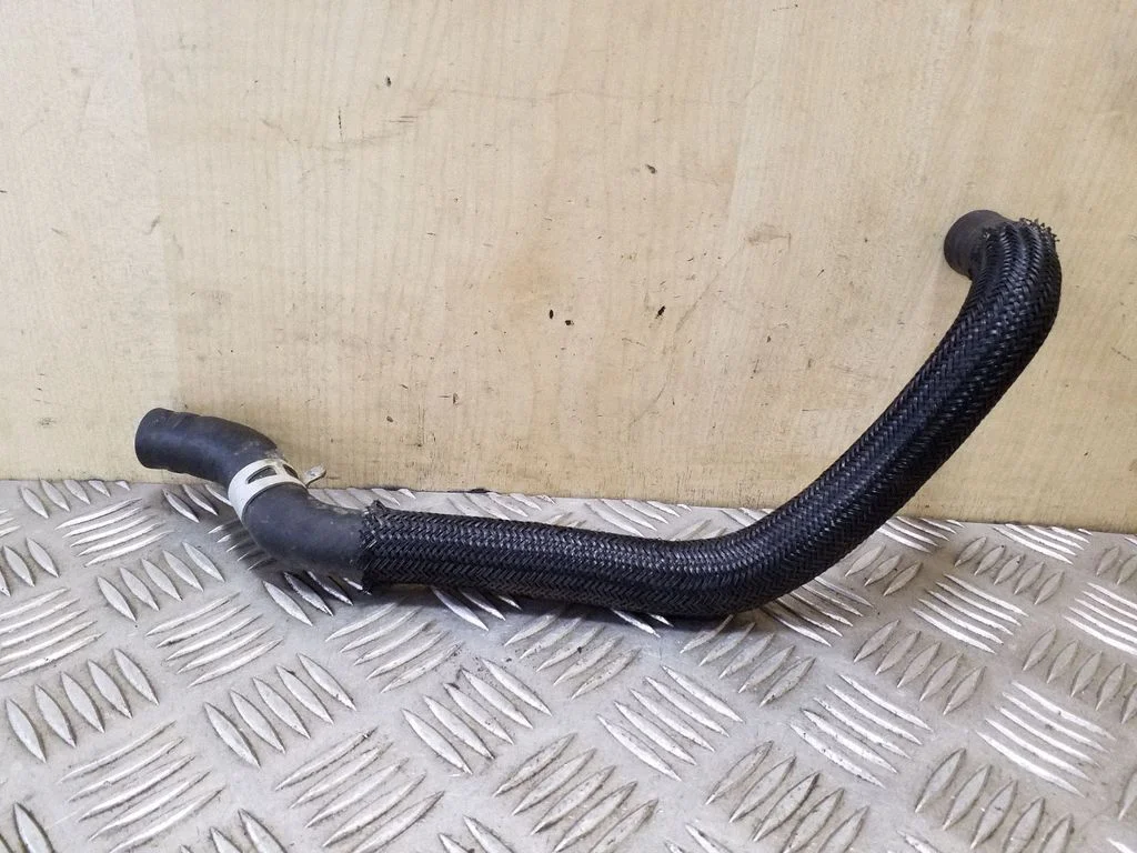 Engine coolant pipe/hose