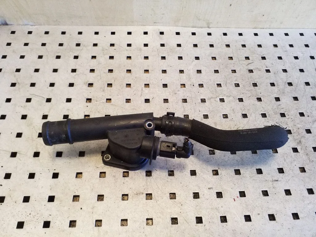 Engine coolant pipe/hose 038121132G