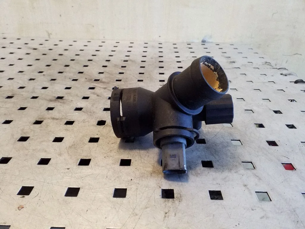 Engine coolant pipe/hose 1K0122291D