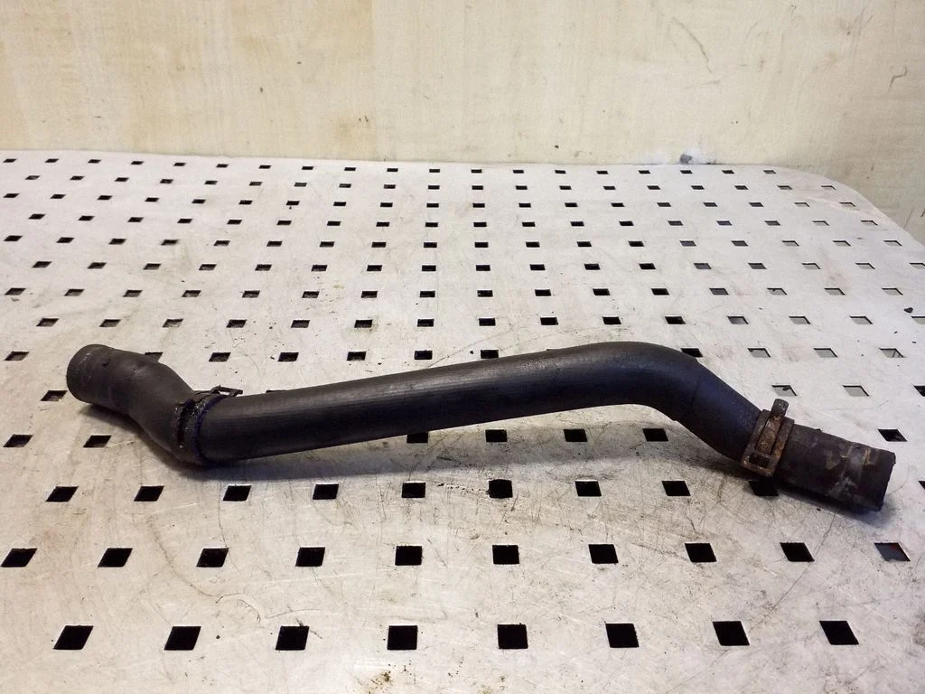 Engine coolant pipe/hose 04L129723A