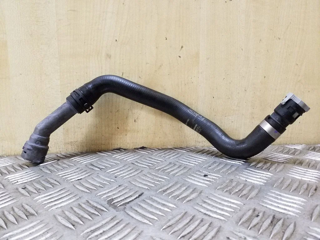 Engine coolant pipe/hose AV6118K582BG