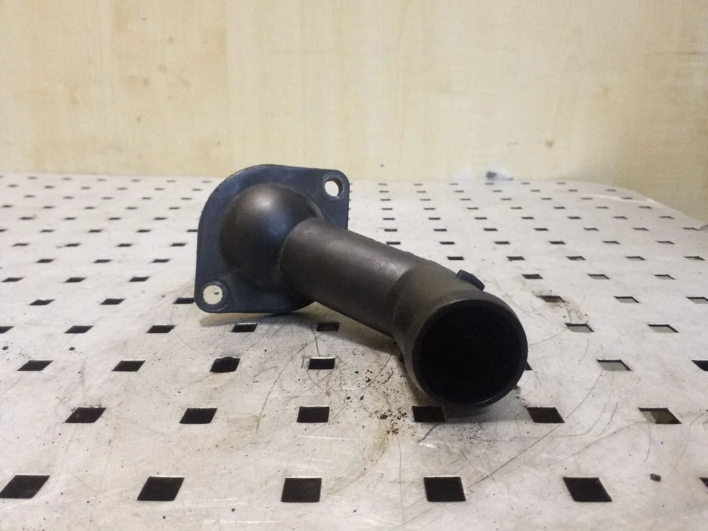 Engine coolant pipe/hose 038121121D