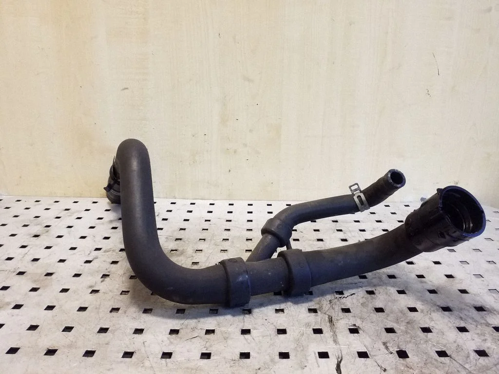 Motora dzesēšanas caurule (-es)/šļūtene (-es) 9G918286DC