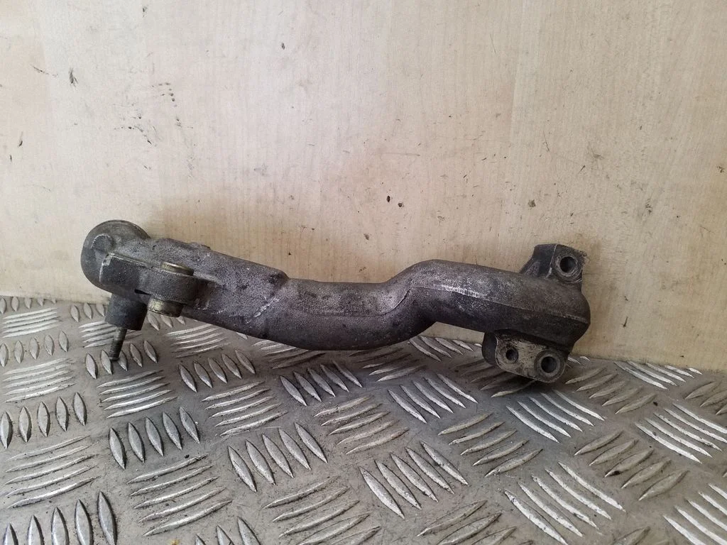 Engine coolant pipe/hose