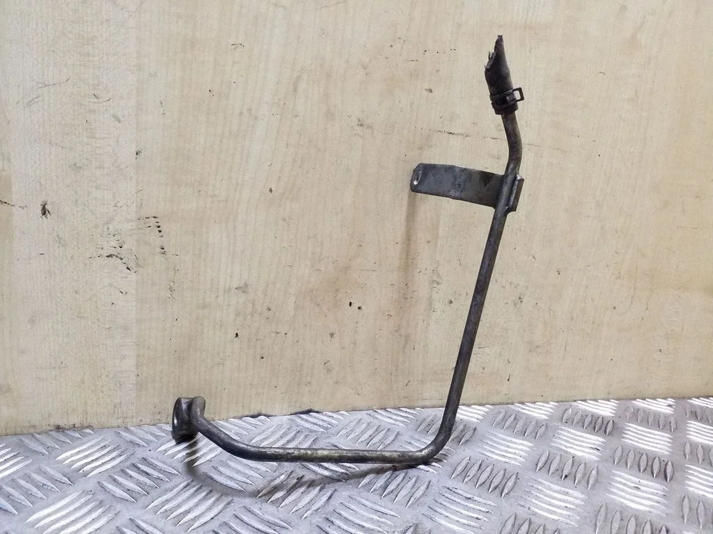 Engine coolant pipe/hose
