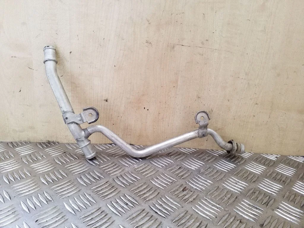 Engine coolant pipe/hose 4H0121485AA – Audi A8 S8 D4 4H (2010-2016)