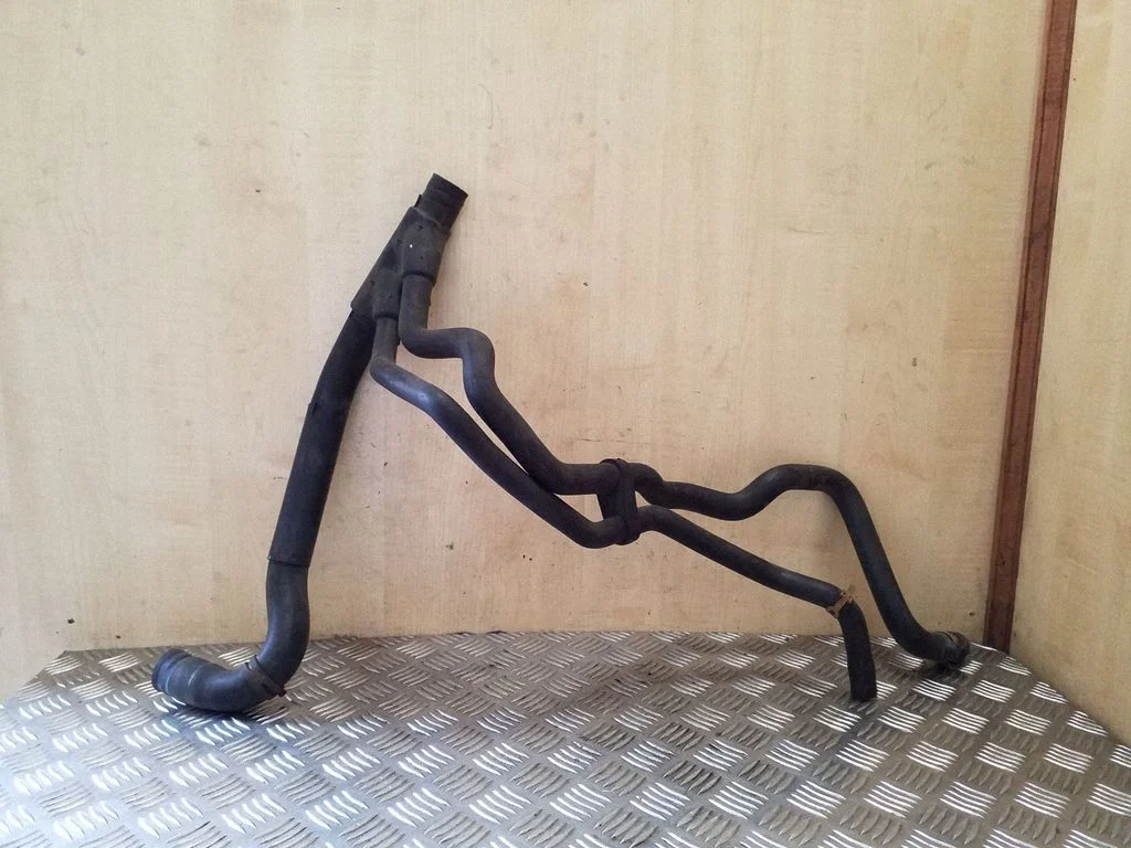 Engine coolant pipe/hose – Renault Scenic I (1996-2003)