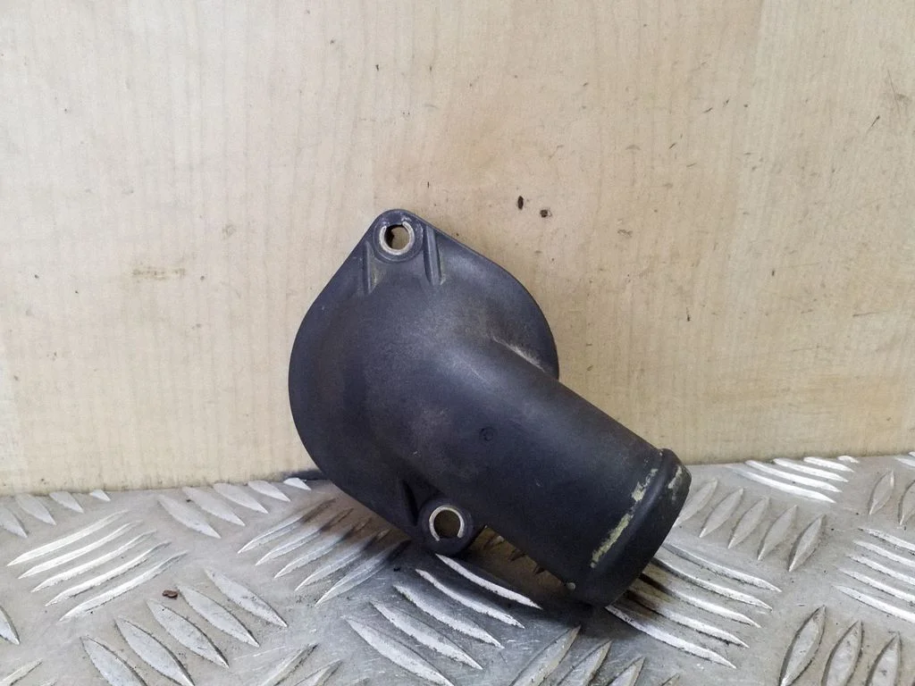 Engine coolant pipe/hose 074121121