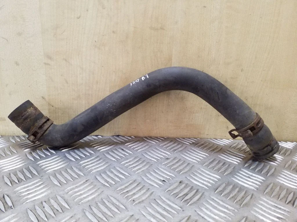 Engine coolant pipe/hose – Renault Megane II (2006-2008)