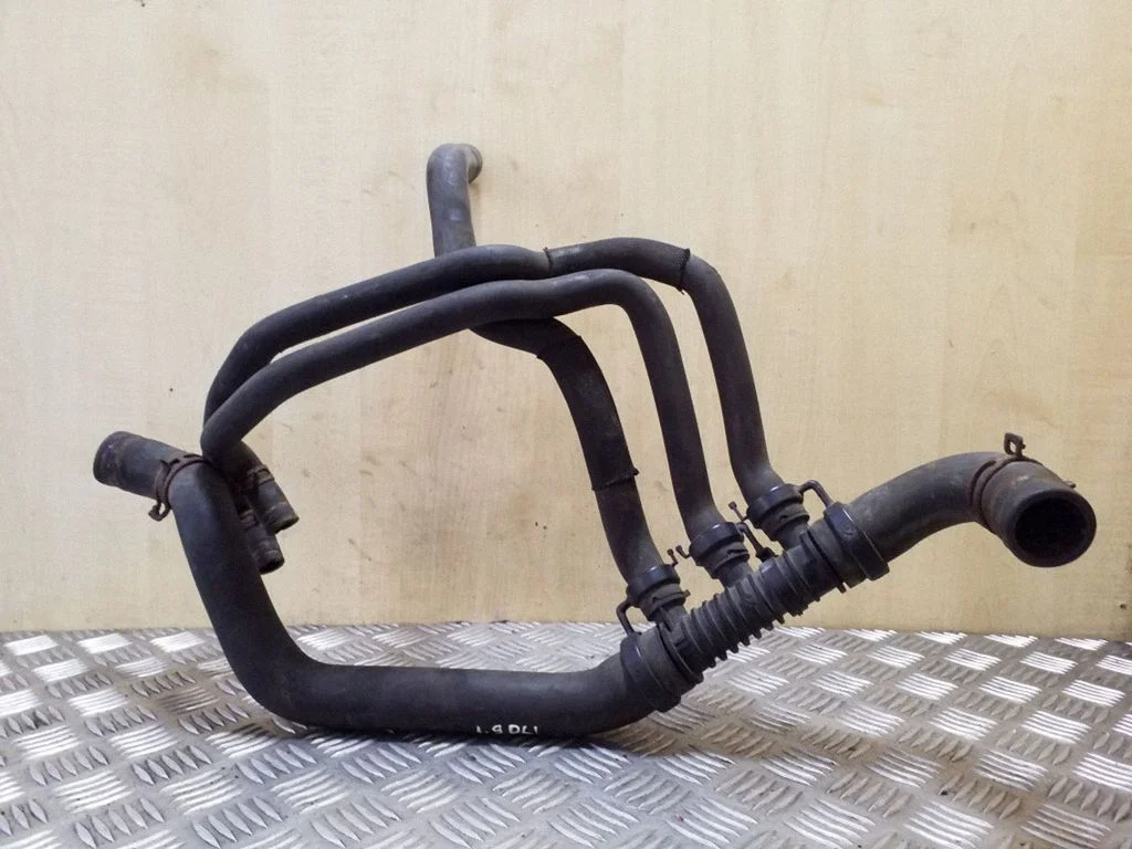 Engine coolant pipe/hose – Renault Megane II (2006-2008)