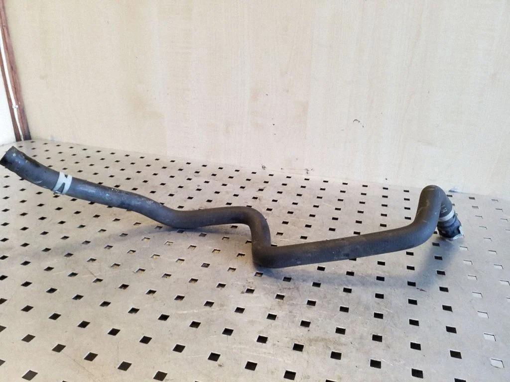Engine coolant pipe/hose – Ford Focus (2010-2017)