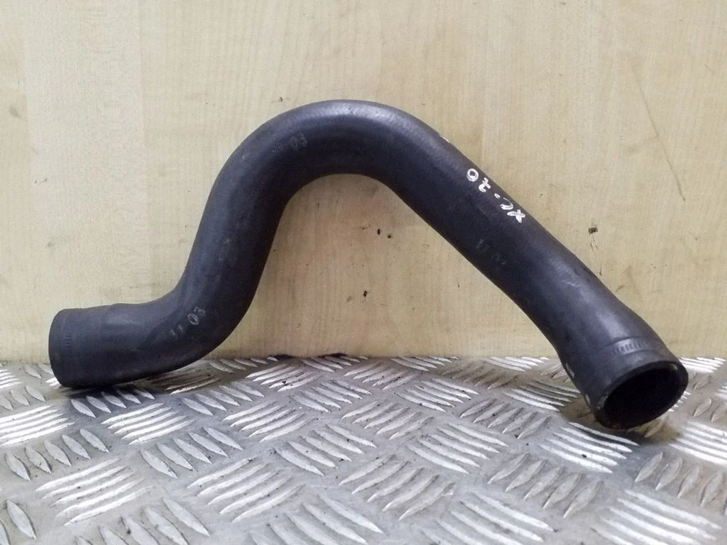 Engine coolant pipe/hose 08671393