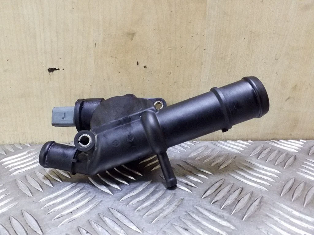 Engine coolant pipe/hose – Volkswagen Tiguan (2007-2016)