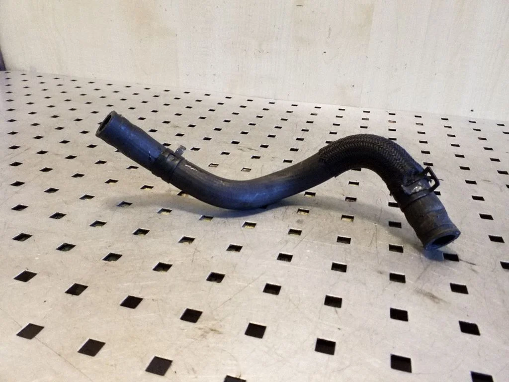 Engine coolant pipe/hose 25183002