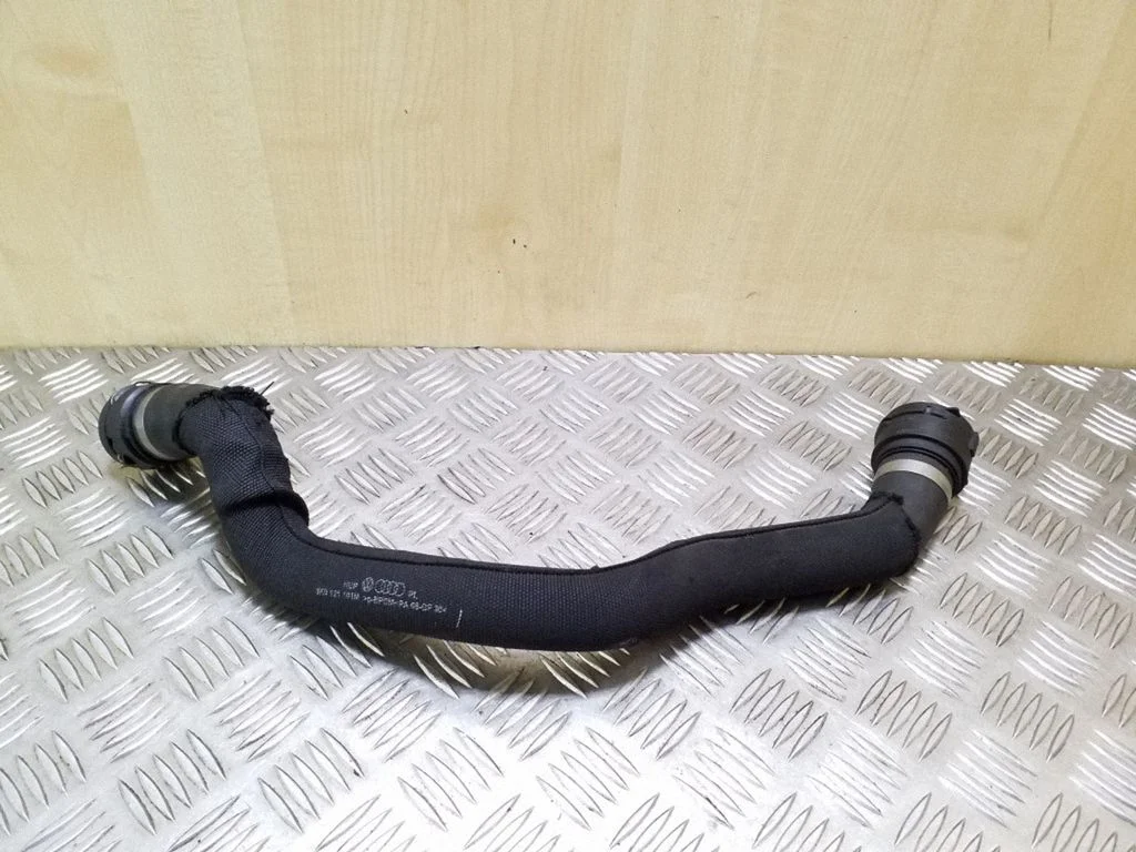 Engine coolant pipe/hose 8K0121101M