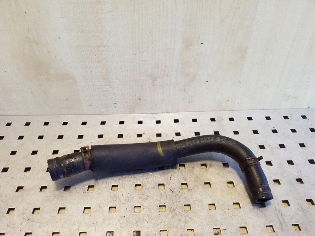 Engine coolant pipe/hose 256502F000