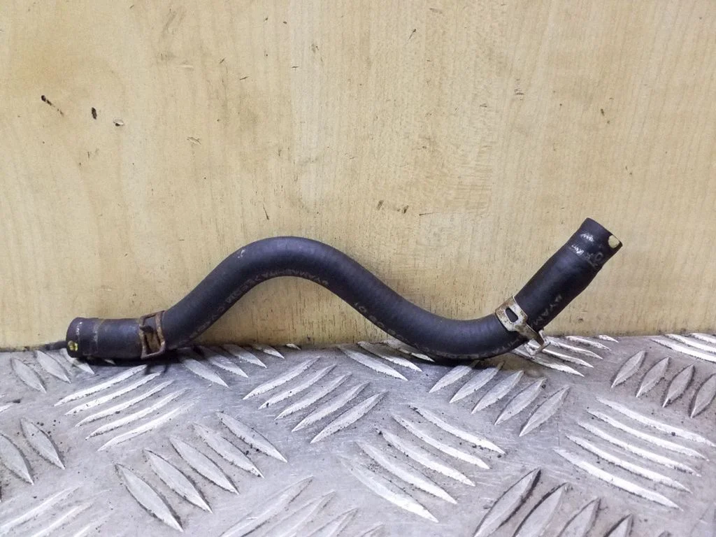 Engine coolant pipe/hose