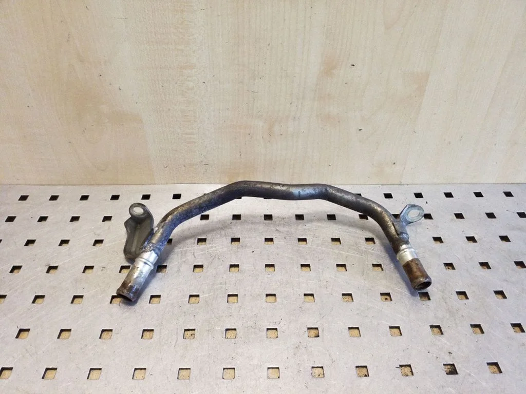 Engine coolant pipe/hose