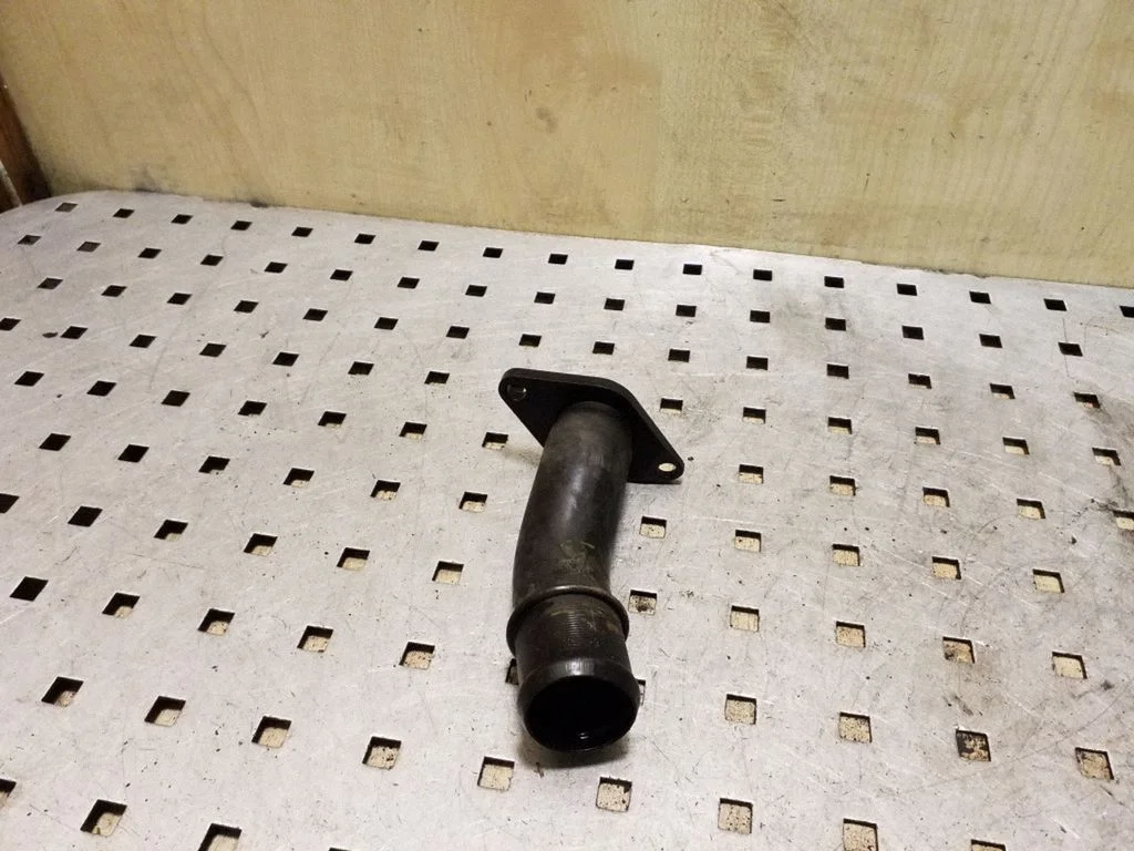Engine coolant pipe/hose