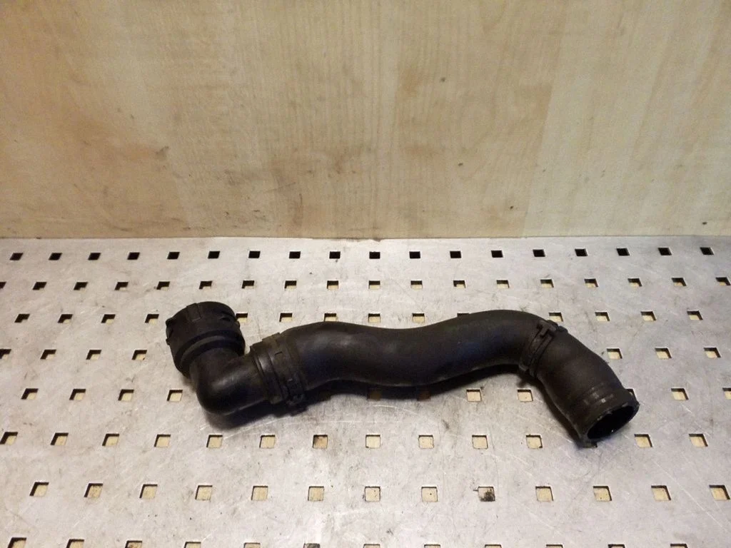 Engine coolant pipe/hose 6Q0122101