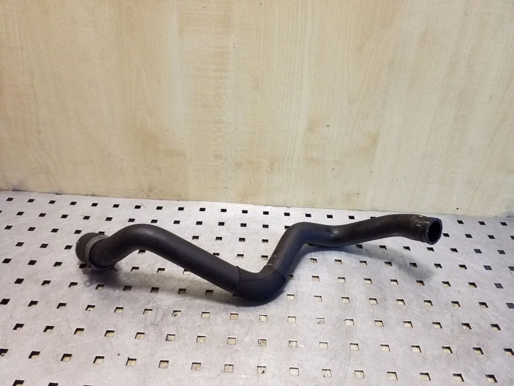 Engine coolant pipe/hose – Ford Focus (2010-2017)