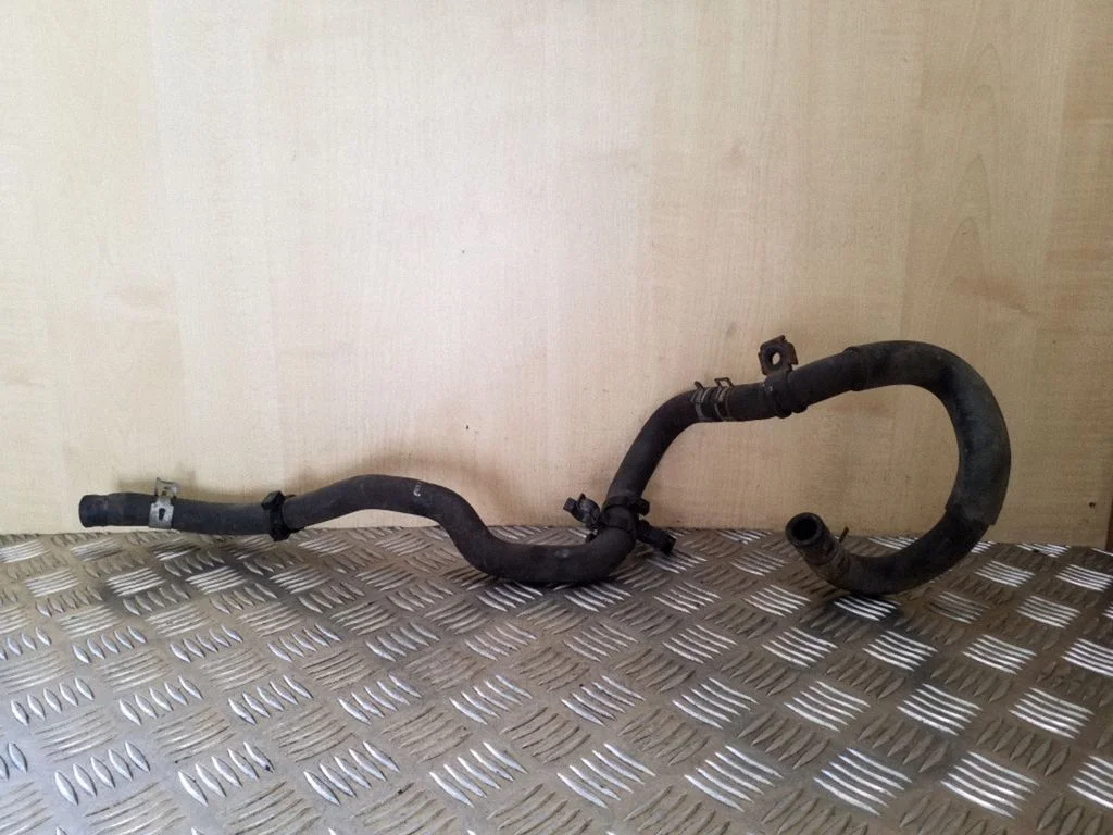 Engine coolant pipe/hose