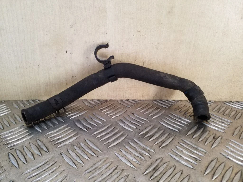 Engine coolant pipe/hose – Toyota Land Cruiser (J120) (2002-2009)