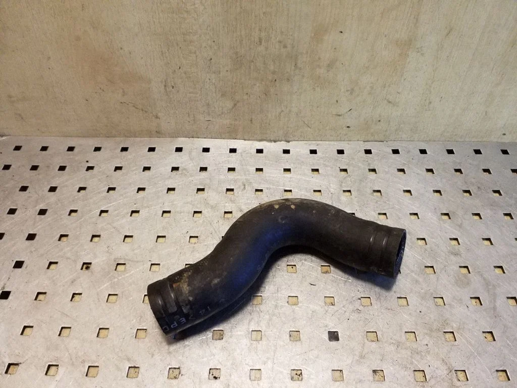 Engine coolant pipe/hose – Subaru Outback (2009-2014)