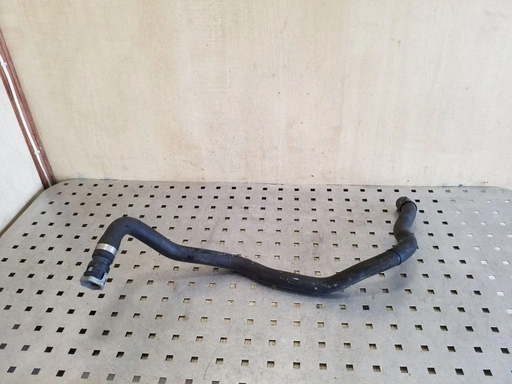 Engine coolant pipe/hose – Ford Focus (2010-2017)
